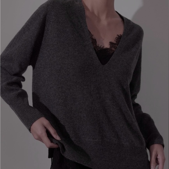 Brochu Walker Charcoal V-Neck Sweater Wool Cashmere Sz M EUC - Picture 1 of 3